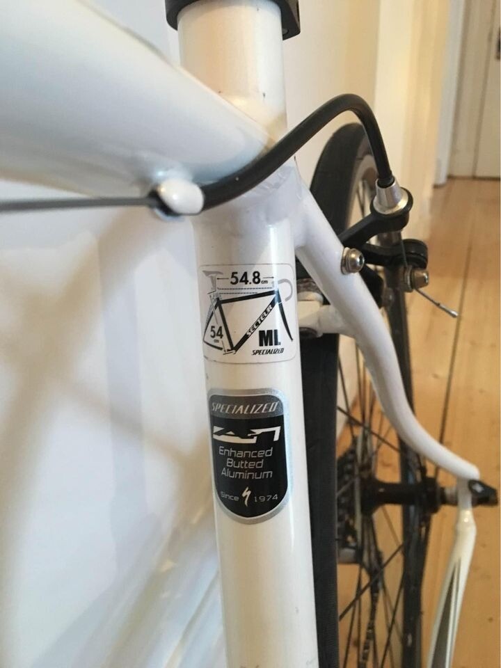Specialised Secteur Sport Road Bike 